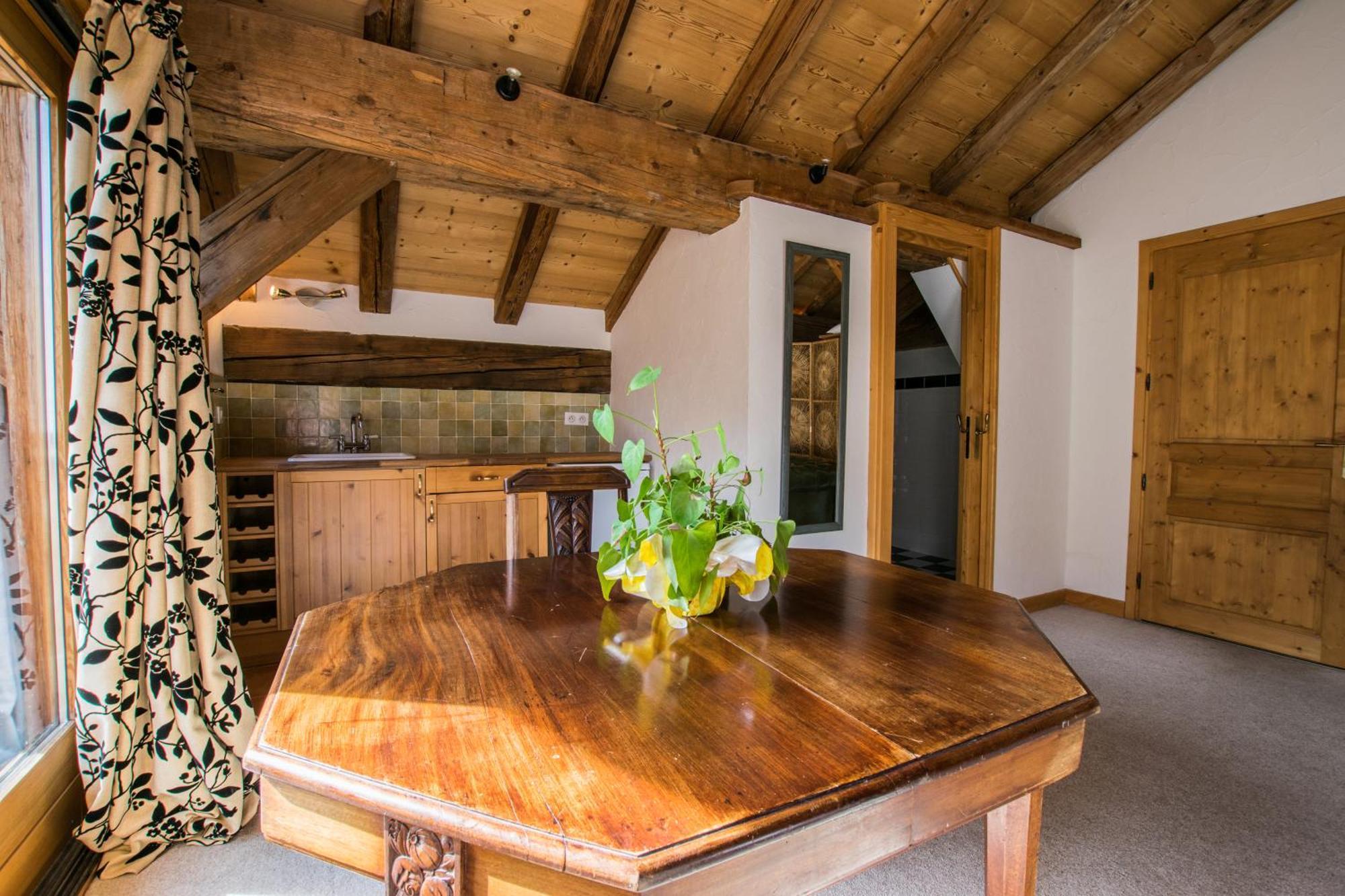 La Ferme Du Chateau Abondance Exteriör bild
