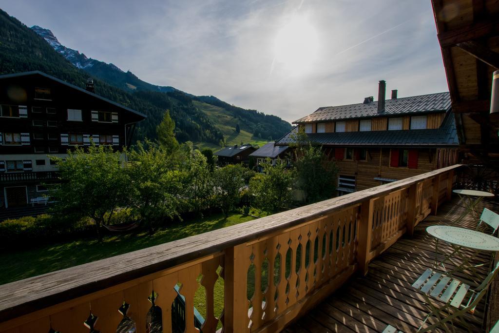 La Ferme Du Chateau Abondance Exteriör bild